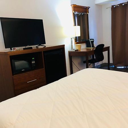 Travelodge By Wyndham Welland Extérieur photo