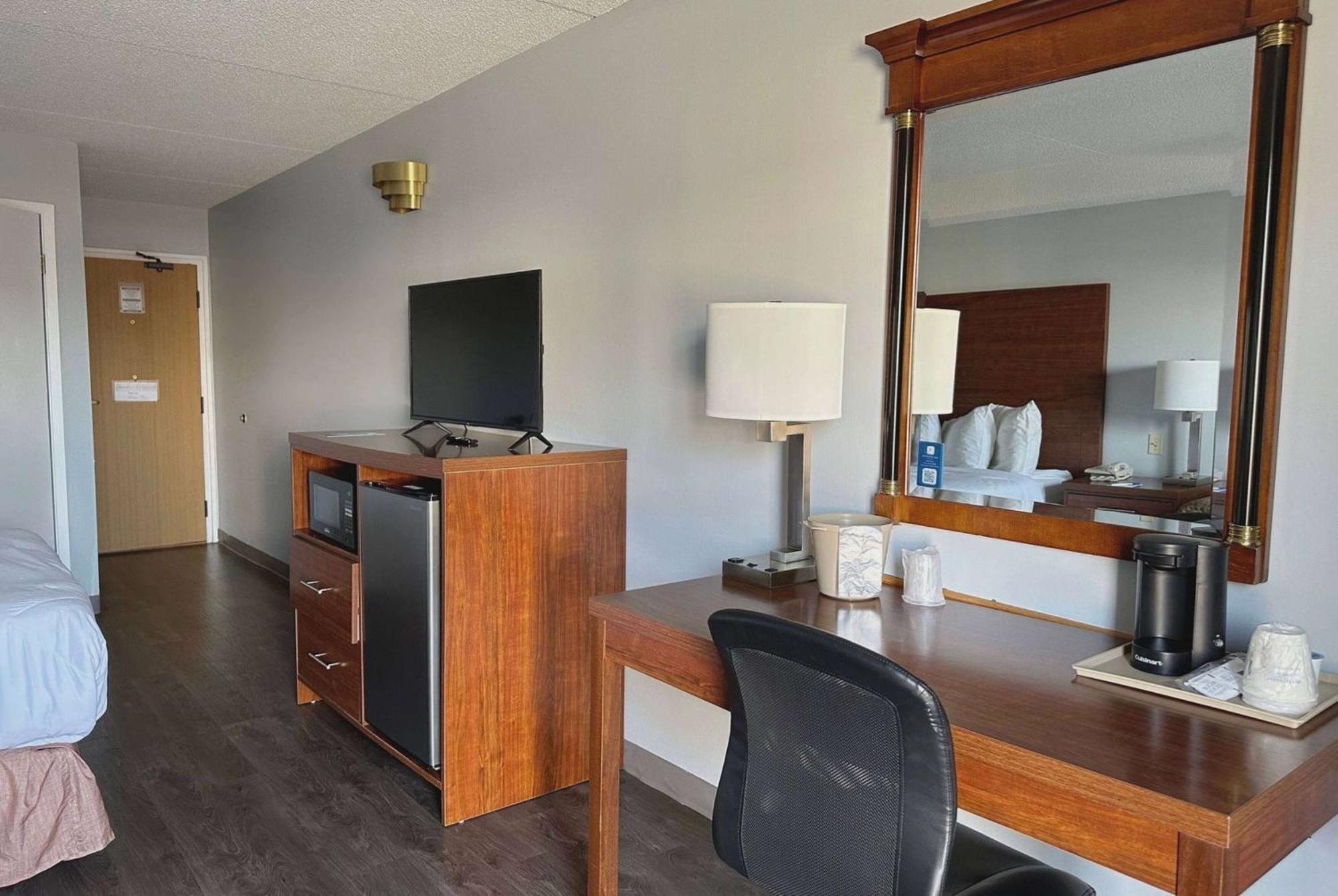 Travelodge By Wyndham Welland Extérieur photo