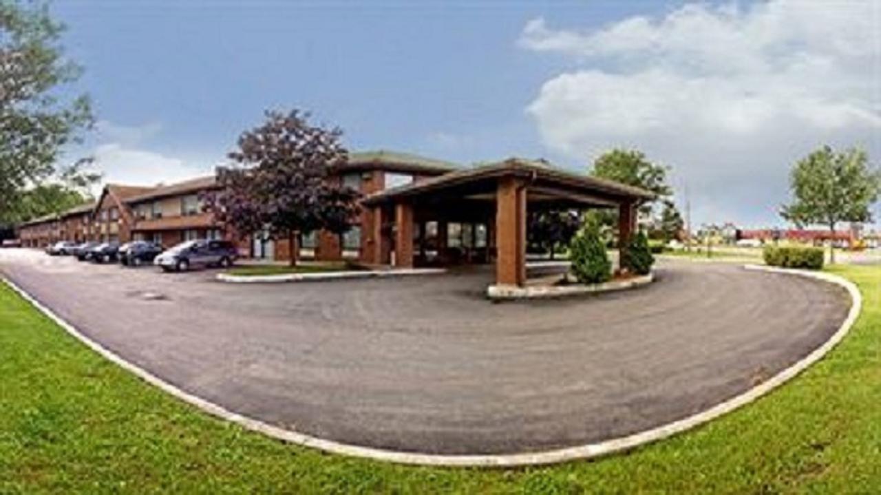 Travelodge By Wyndham Welland Extérieur photo